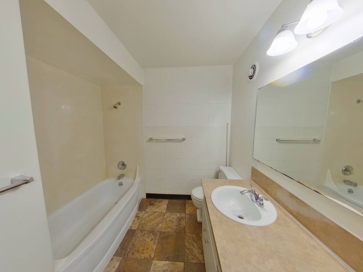 Apartment for rent at 585 E 19th Ave, Eugene, OR 97401