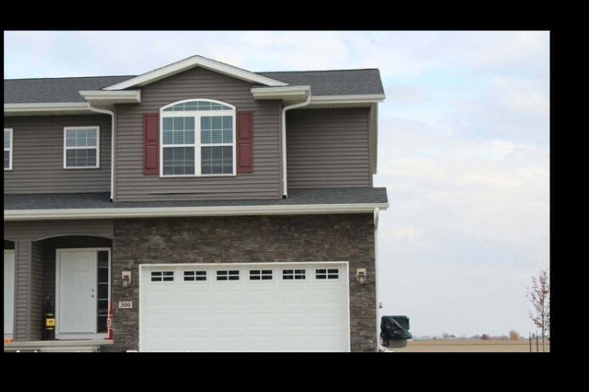Apartment for rent at 300 Sunset Place, North Liberty, IA 52317