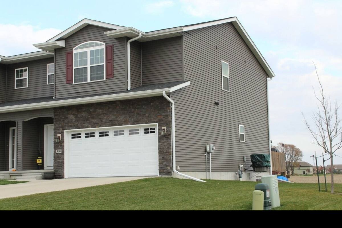 Apartment for rent at 300 Sunset Place, North Liberty, IA 52317