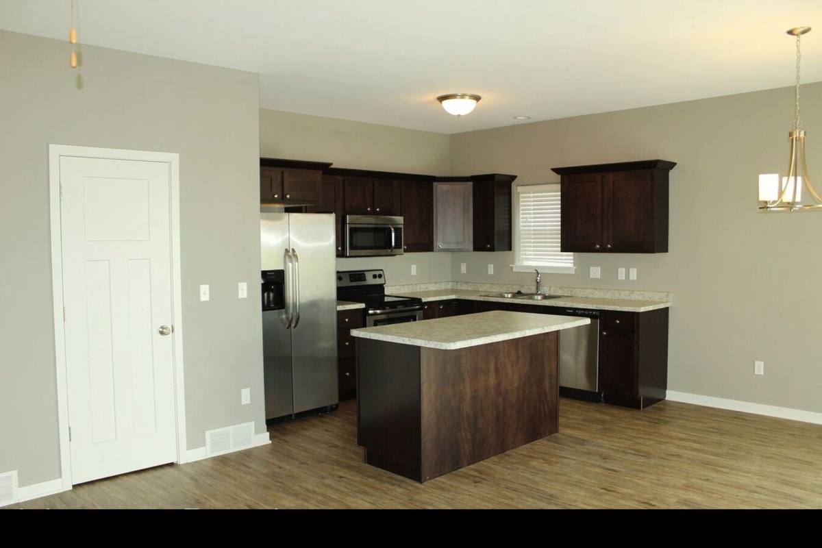 Apartment for rent at 300 Sunset Place, North Liberty, IA 52317