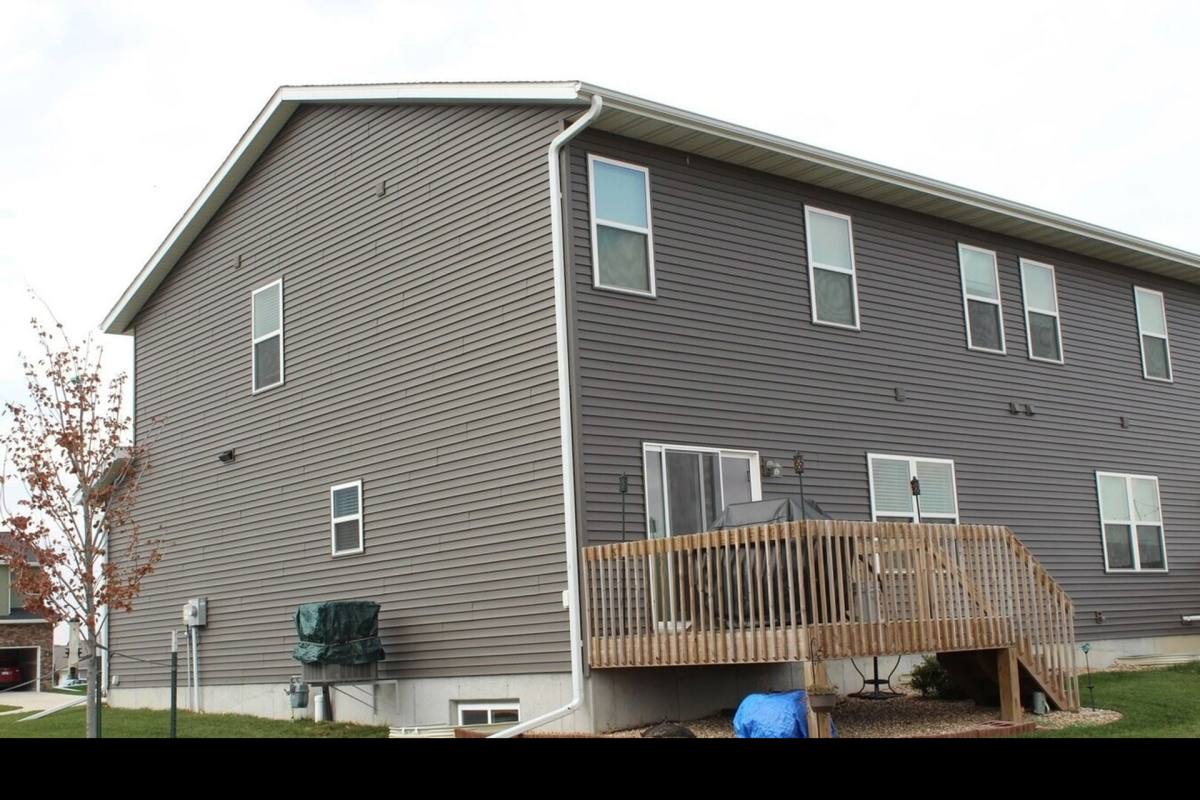 Apartment for rent at 300 Sunset Place, North Liberty, IA 52317