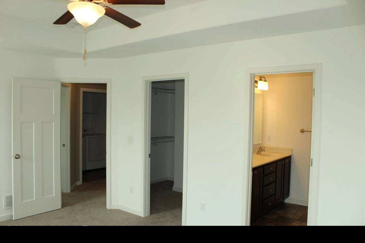 Apartment for rent at 300 Sunset Place, North Liberty, IA 52317