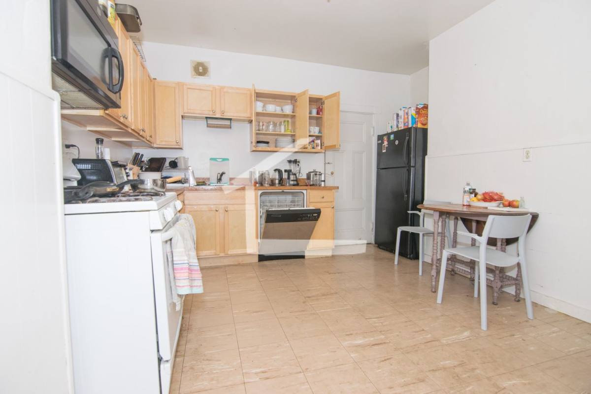 Apartment for rent at 14 Ashford St #3F, Allston, MA 02134