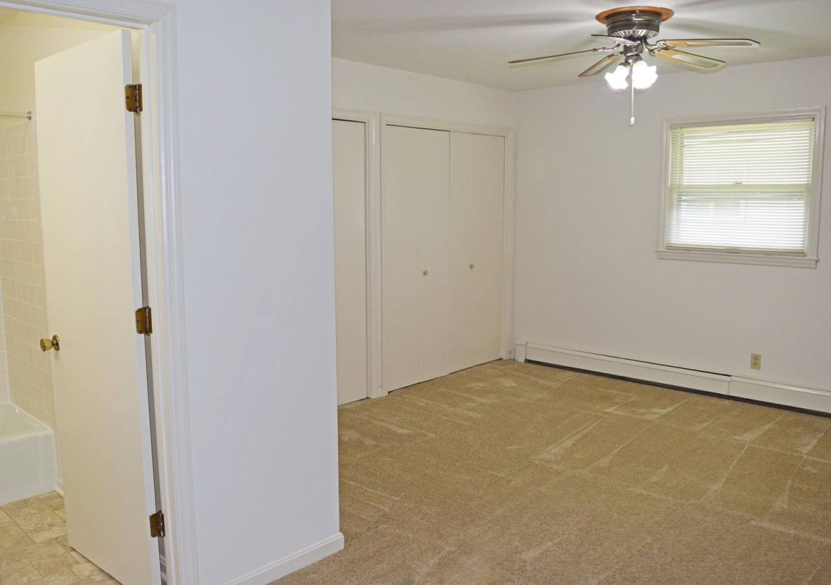 Apartment for rent at 1500 W Anthony Dr, Champaign, IL 61821
