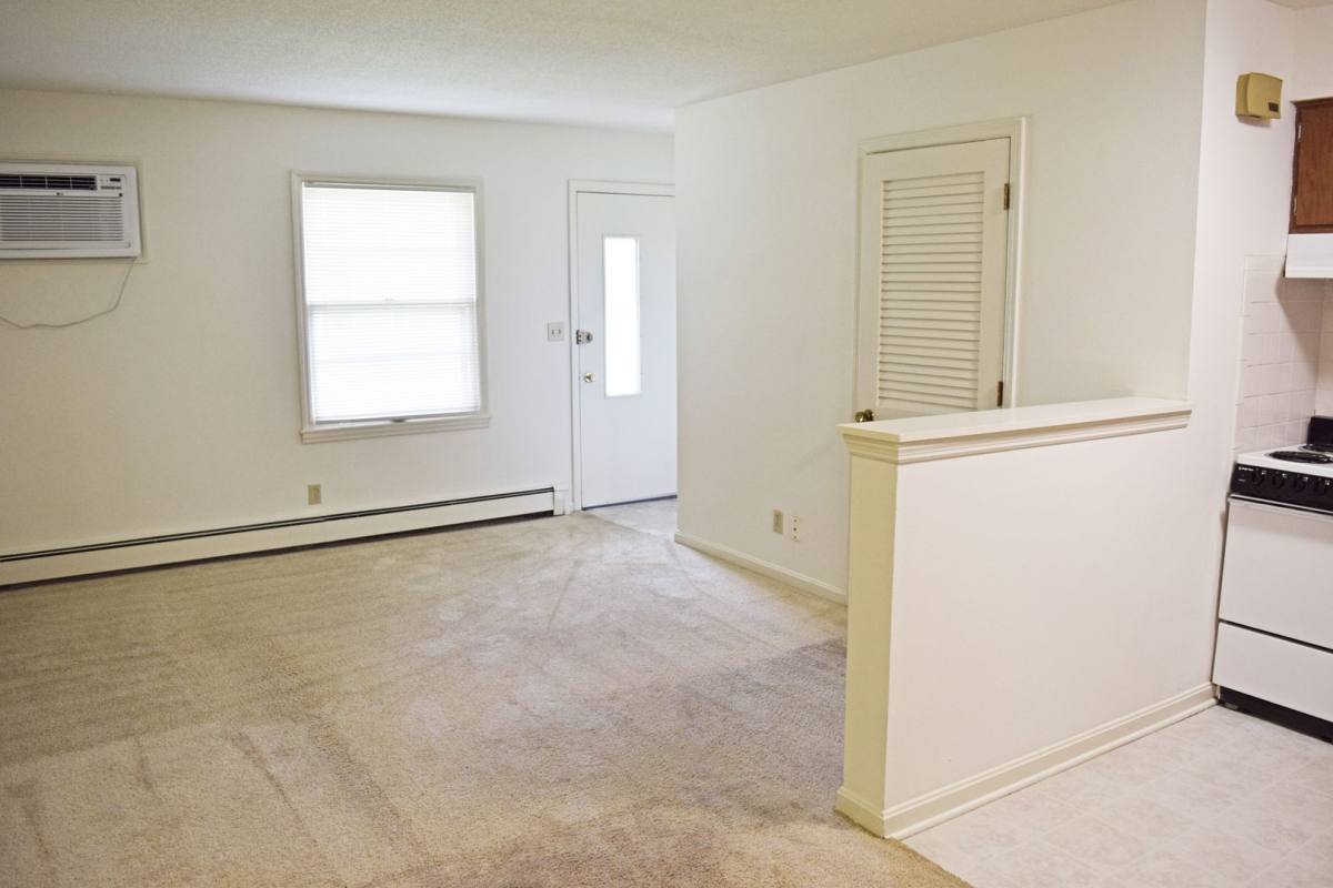Apartment for rent at 1500 W Anthony Dr, Champaign, IL 61821