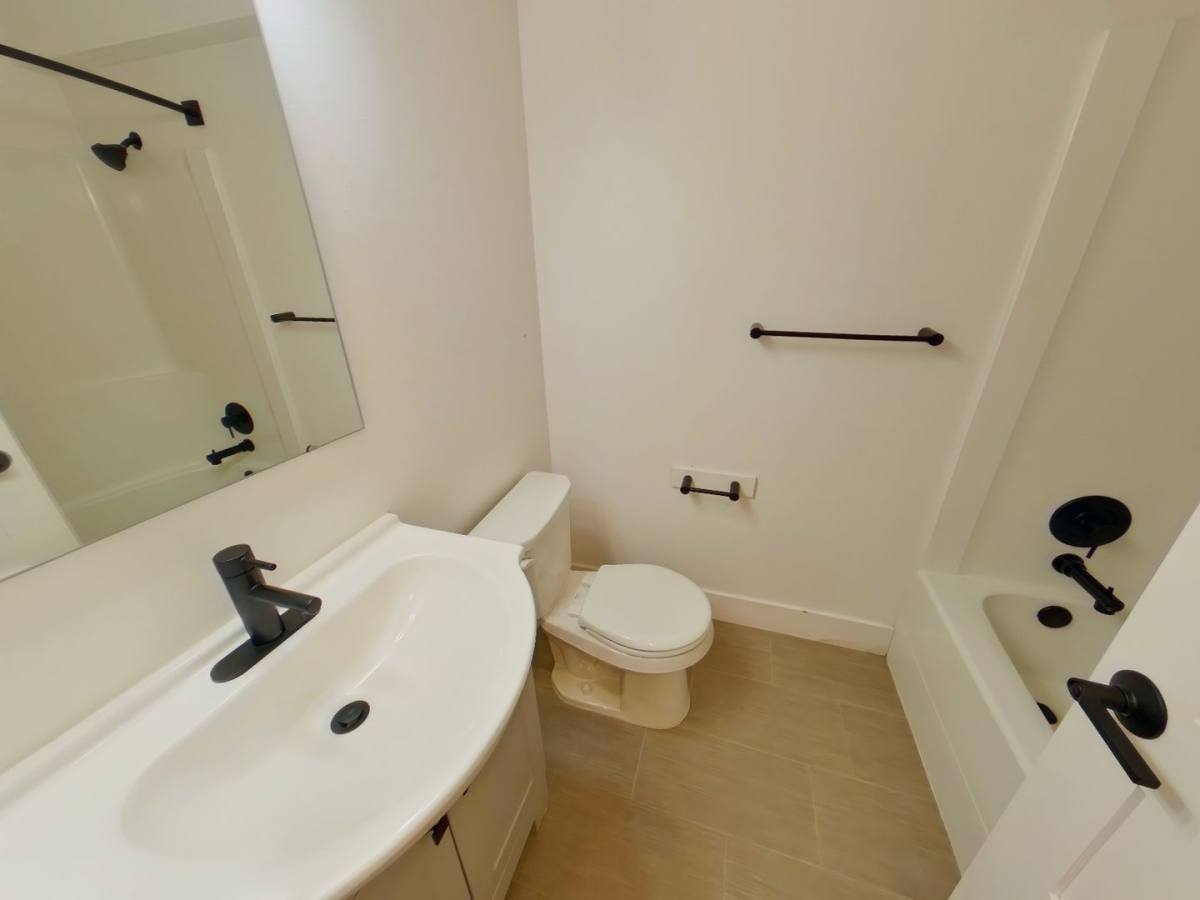Apartment for rent at 647 E 16th Alley, Eugene, OR 97401