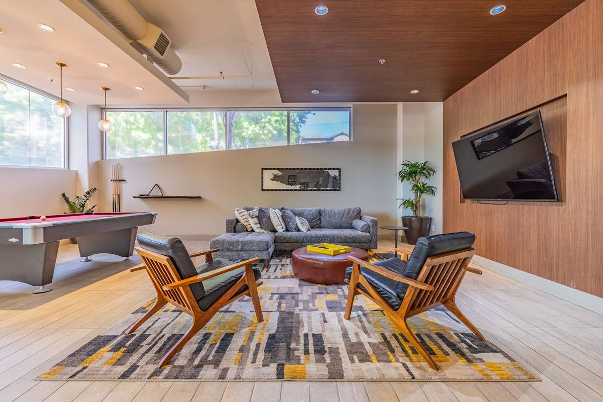 Apartment for rent at 402 22nd Ave S, Seattle, WA 98144