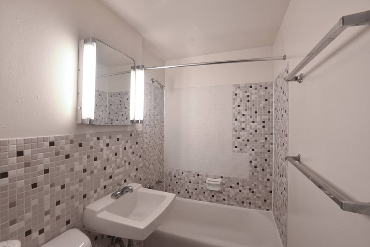 Apartment for rent at 607- 611 W Healey St, Champaign, IL 61820