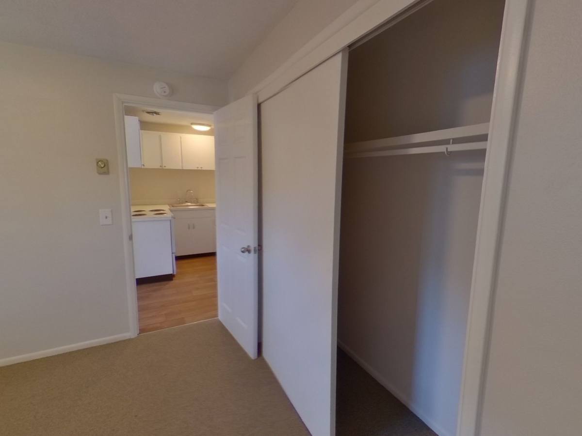 Apartment for rent at 945 E 19th Ave, Eugene, OR 97403