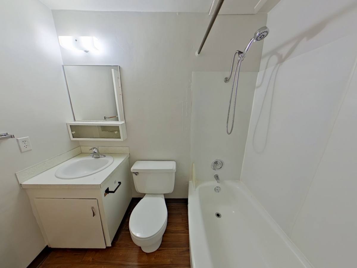 Apartment for rent at 945 E 19th Ave, Eugene, OR 97403