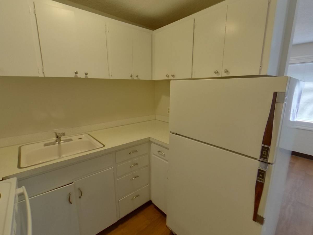 Apartment for rent at 945 E 19th Ave, Eugene, OR 97403