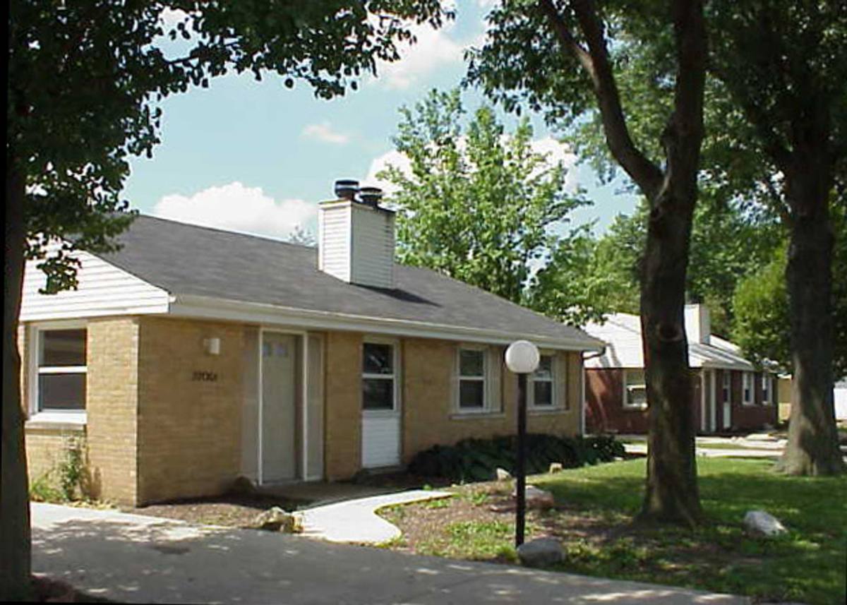 Apartment for rent at 3119- 3303 W Kirby Ave, 1603-1612 Maynard Dr, Champaign, IL 61822