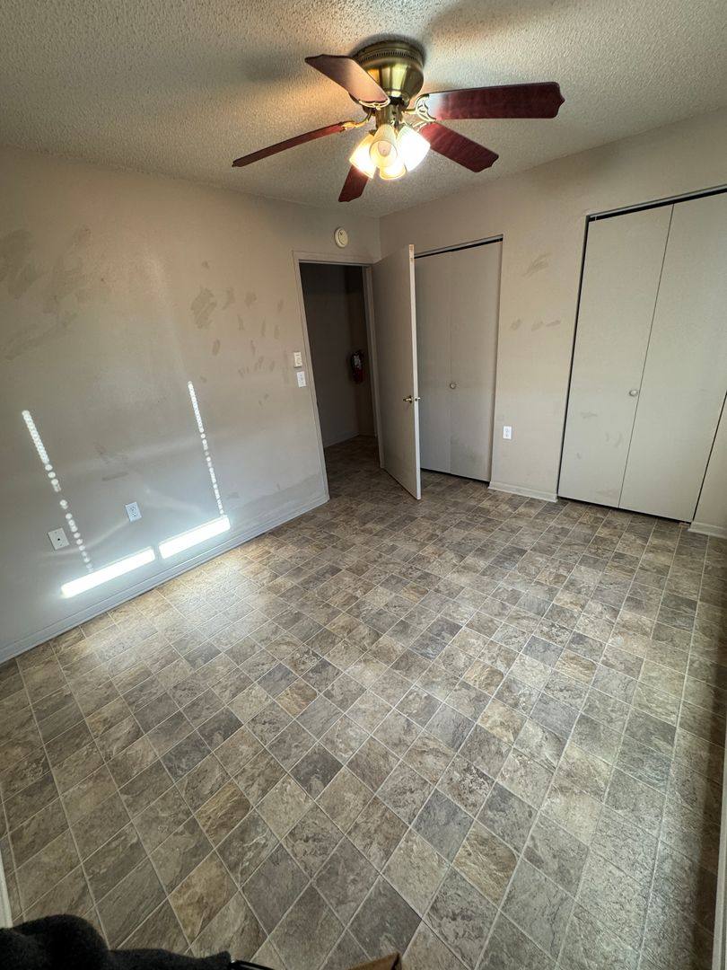 Apartment for rent at 503 SE 6th St, Greenfield, IA 50849