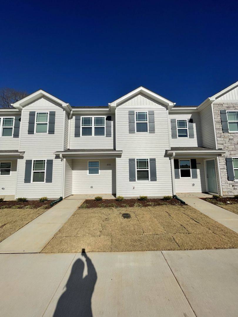 Townhouse for rent at 1010 Peony Lane, Youngsville, NC 27596
