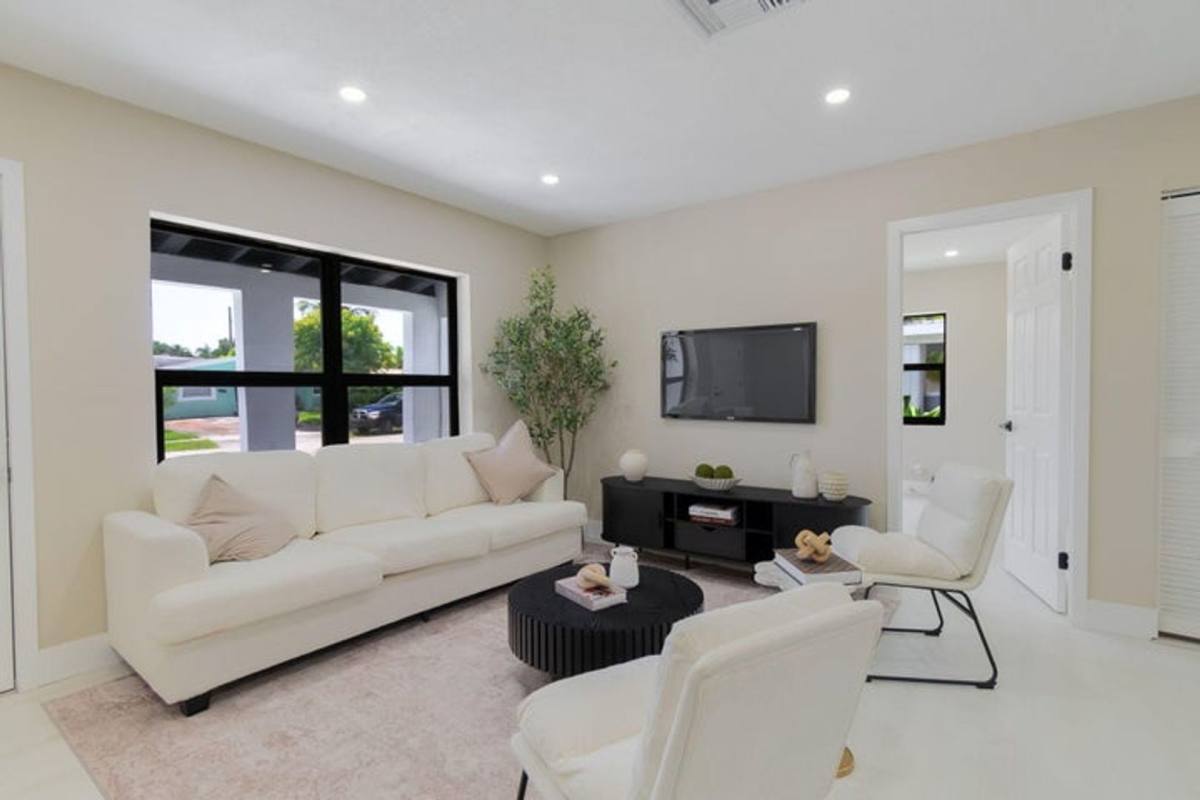 House for rent at 5409 NE 4th Ave, Fort Lauderdale, FL 33334