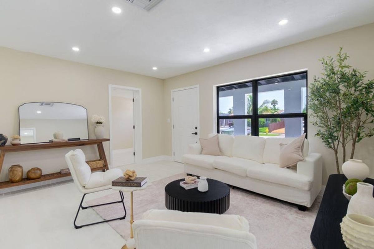 House for rent at 5409 NE 4th Ave, Fort Lauderdale, FL 33334