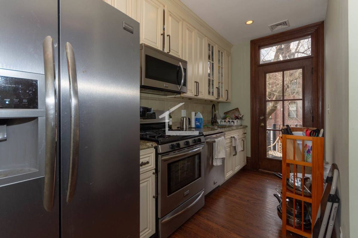 House for rent at 8 Worthington St #2B, Roxbury Crossing, MA 02120