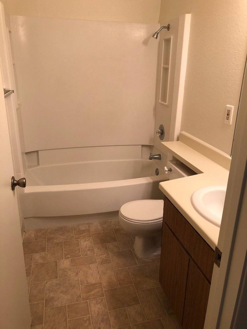 Apartment for rent at 6100 Tudor Way, Bakersfield, CA 93306