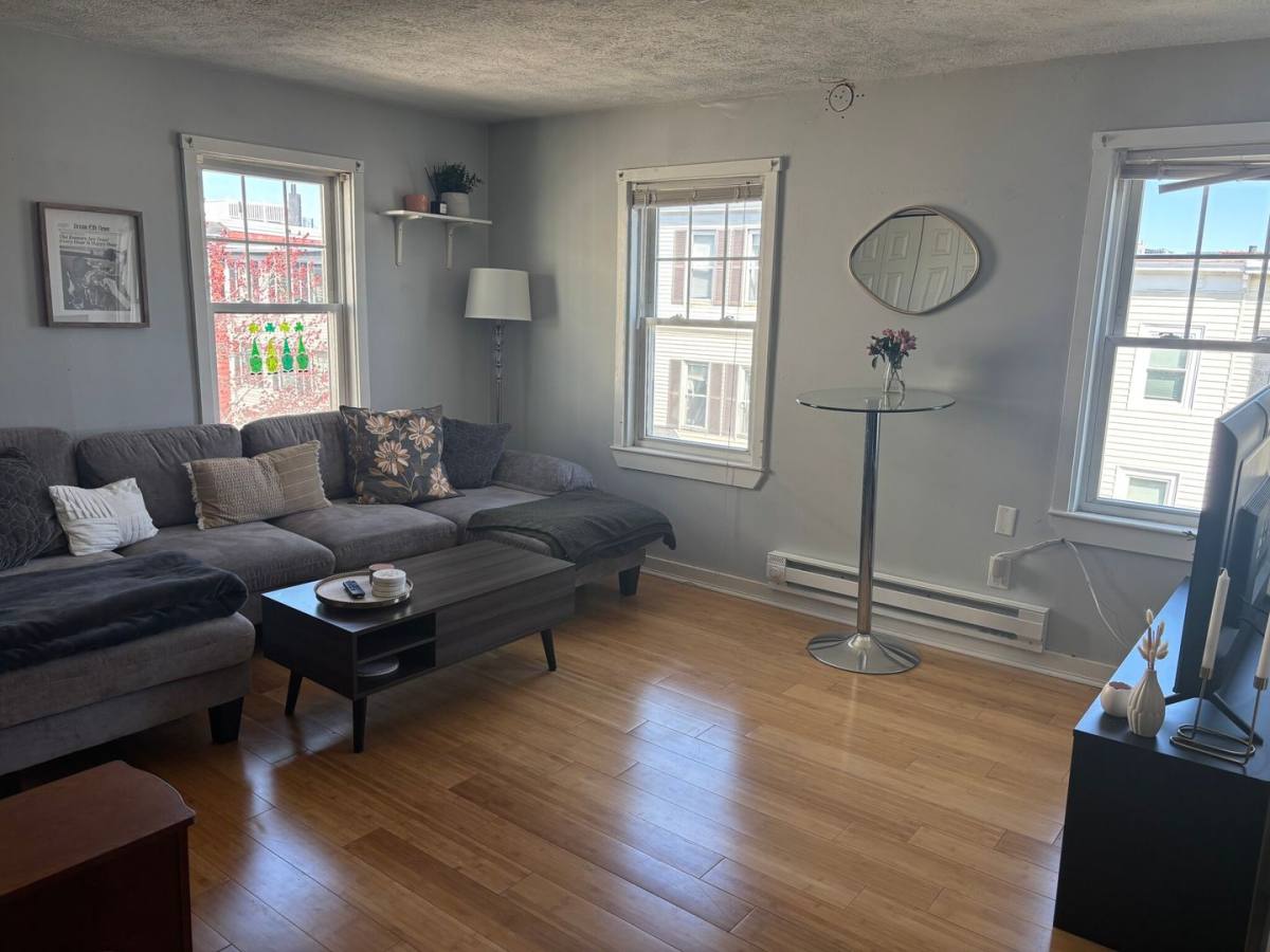 House for rent at 529 E 3rd St #3F, South Boston, MA 02127