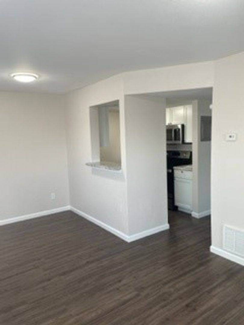 Apartment for rent at 1040 Mississippi St, Lawrence, KS 66044