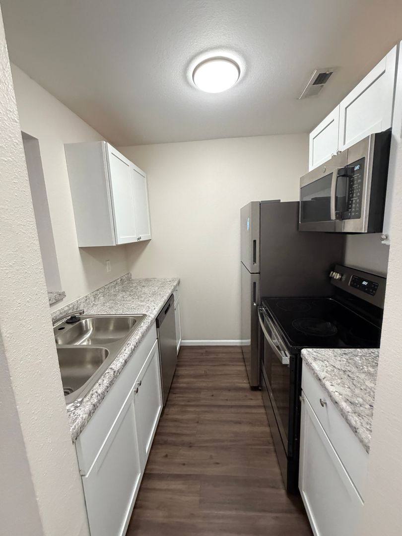 Apartment for rent at 1040 Mississippi St, Lawrence, KS 66044