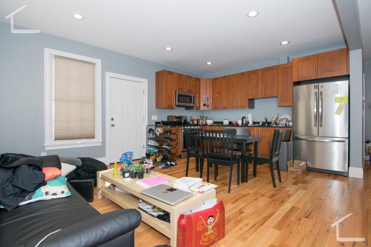 Apartment for rent at 10 Wadsworth St #1, Allston, MA 02134