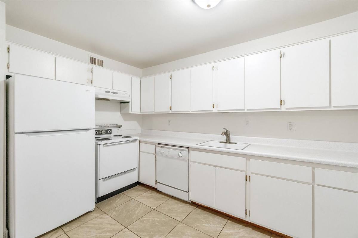 Apartment for rent at 410 N Ball St, Owosso, MI 48867