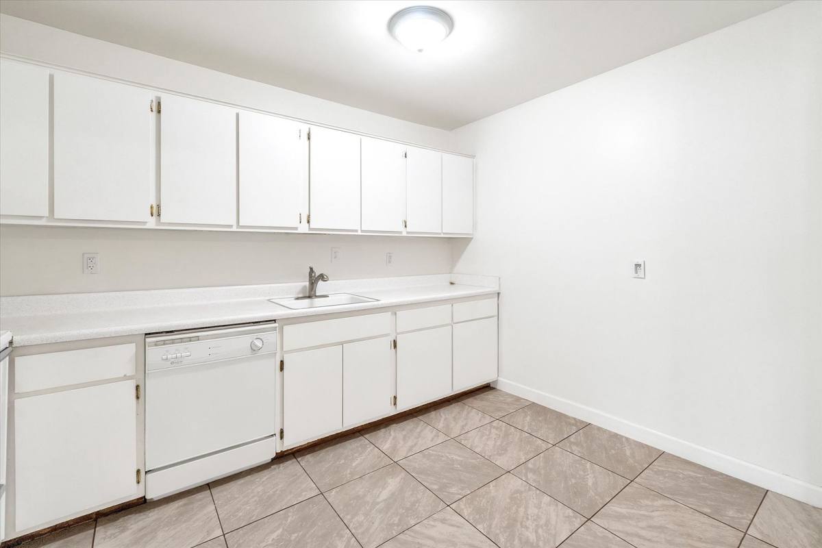 Apartment for rent at 410 N Ball St, Owosso, MI 48867