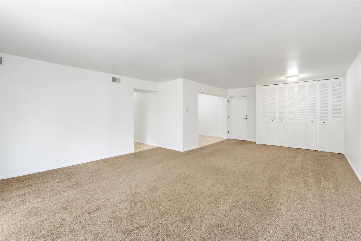 Apartment for rent at 410 N Ball St, Owosso, MI 48867