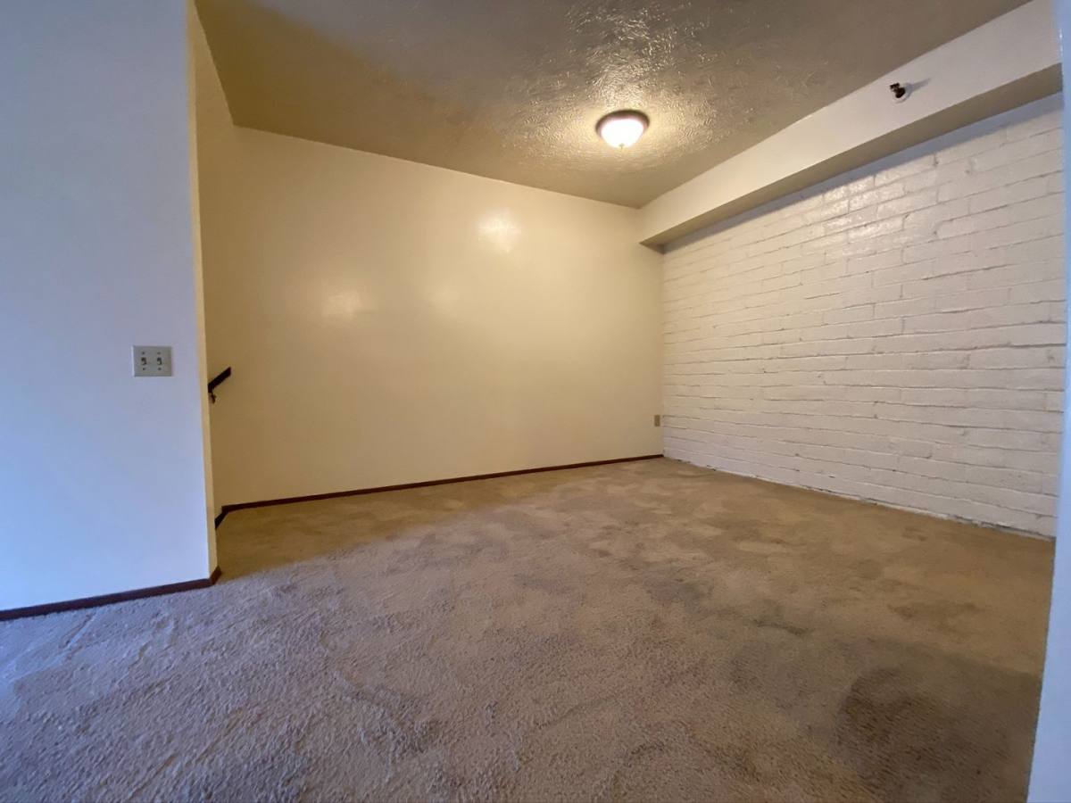 Apartment for rent at 1333 Hunter Rd, Verona, PA 15147