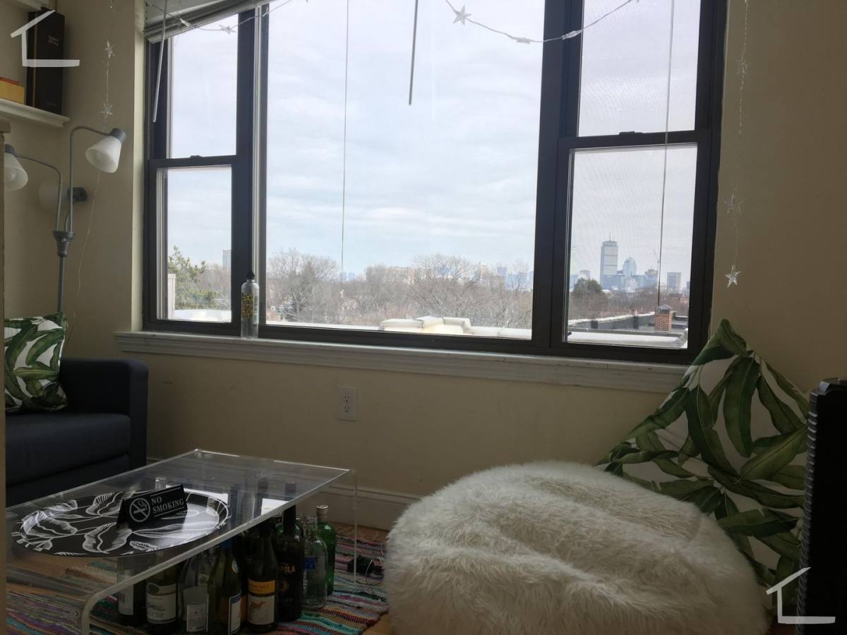 House for rent at 90 Pleasant St #3B, Brookline, MA 02446