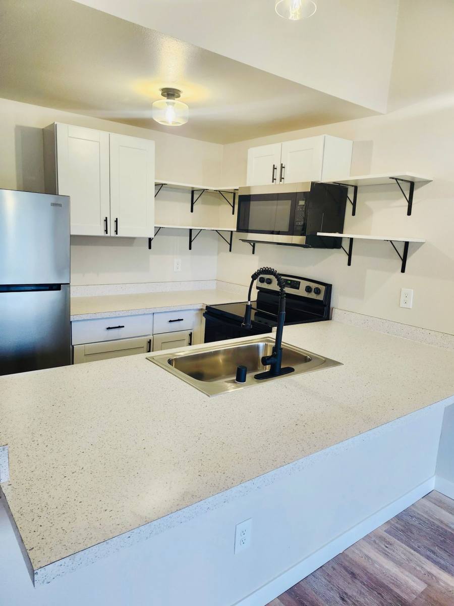 Townhouse for rent at 2506 103rd Ave E, Puyallup, WA 98372