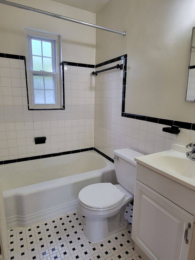 Apartment for rent at 35-67 N Bedford St, Arlington, VA 22201