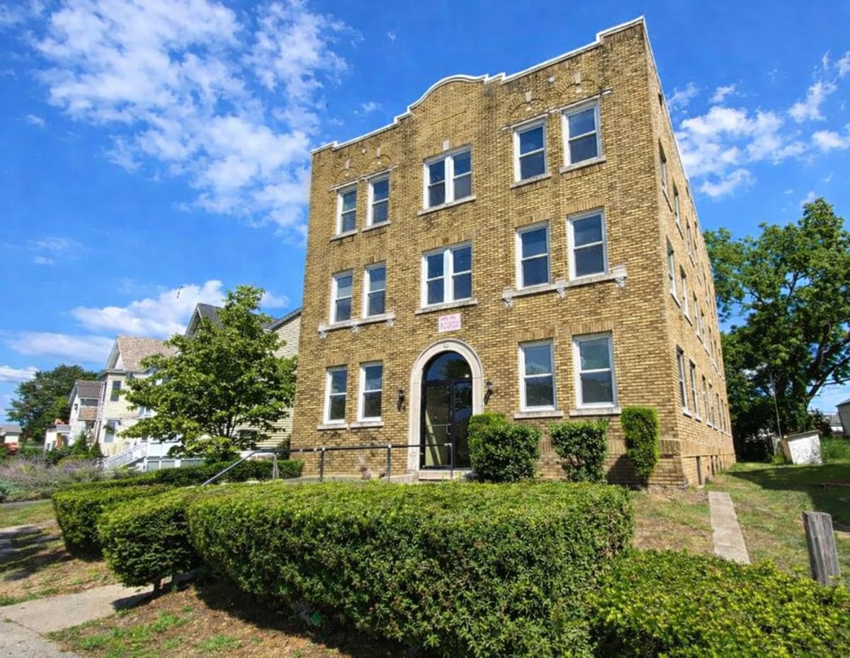 Apartment for rent at 46 Grace St, Hartford, CT 06106