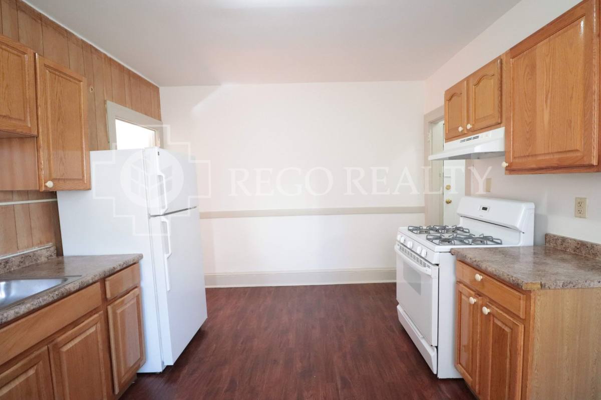 Apartment for rent at 46 Grace St, Hartford, CT 06106