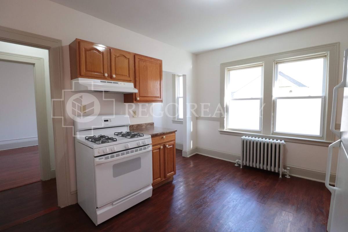 Apartment for rent at 46 Grace St, Hartford, CT 06106