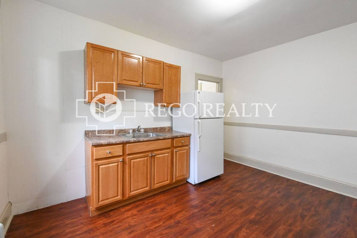 Apartment for rent at 46 Grace St, Hartford, CT 06106