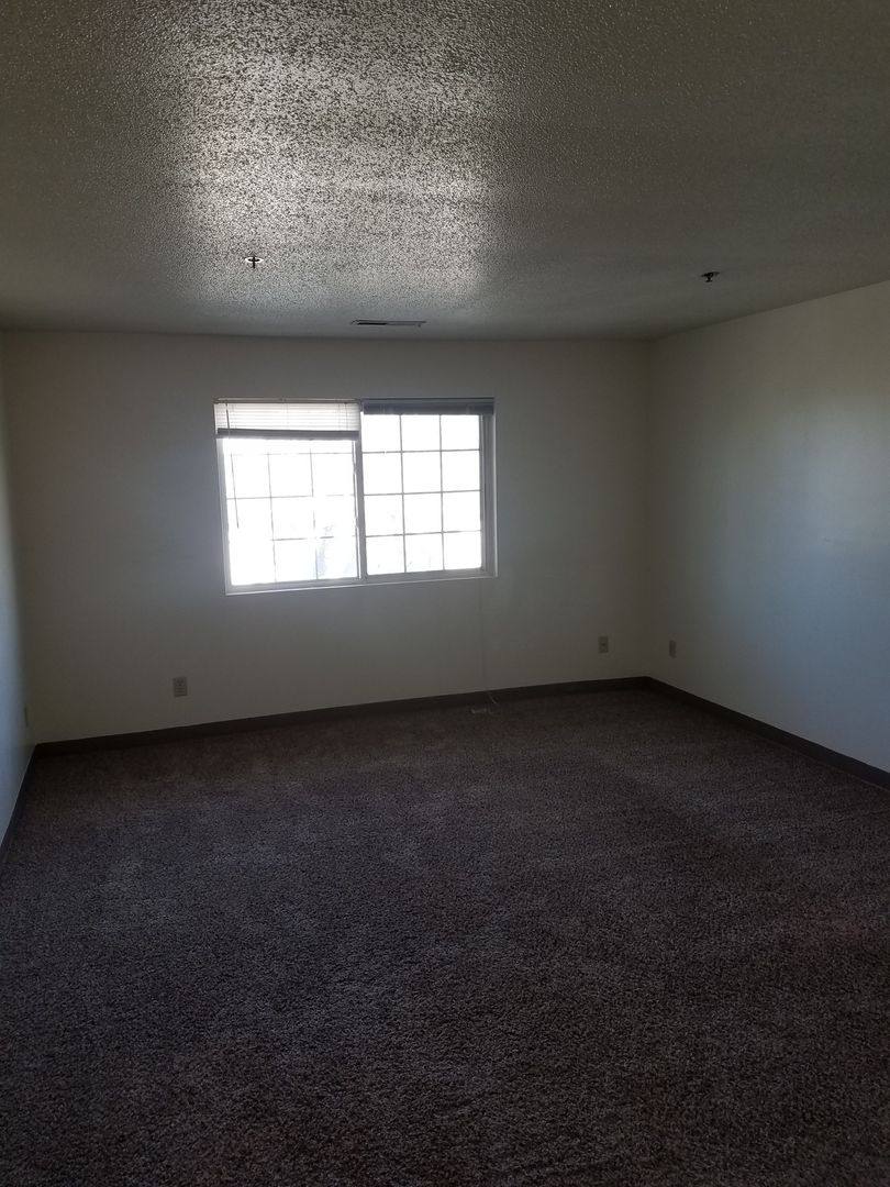 Apartment for rent at 514 S Johnson St, Iowa City, IA 52240