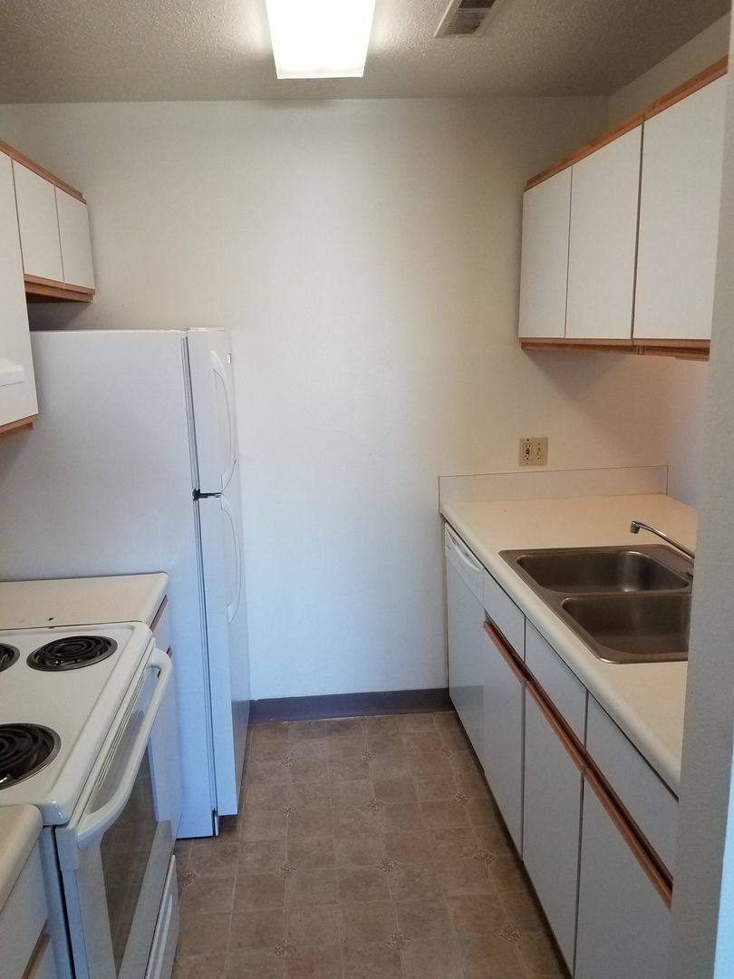 Apartment for rent at 514 S Johnson St, Iowa City, IA 52240