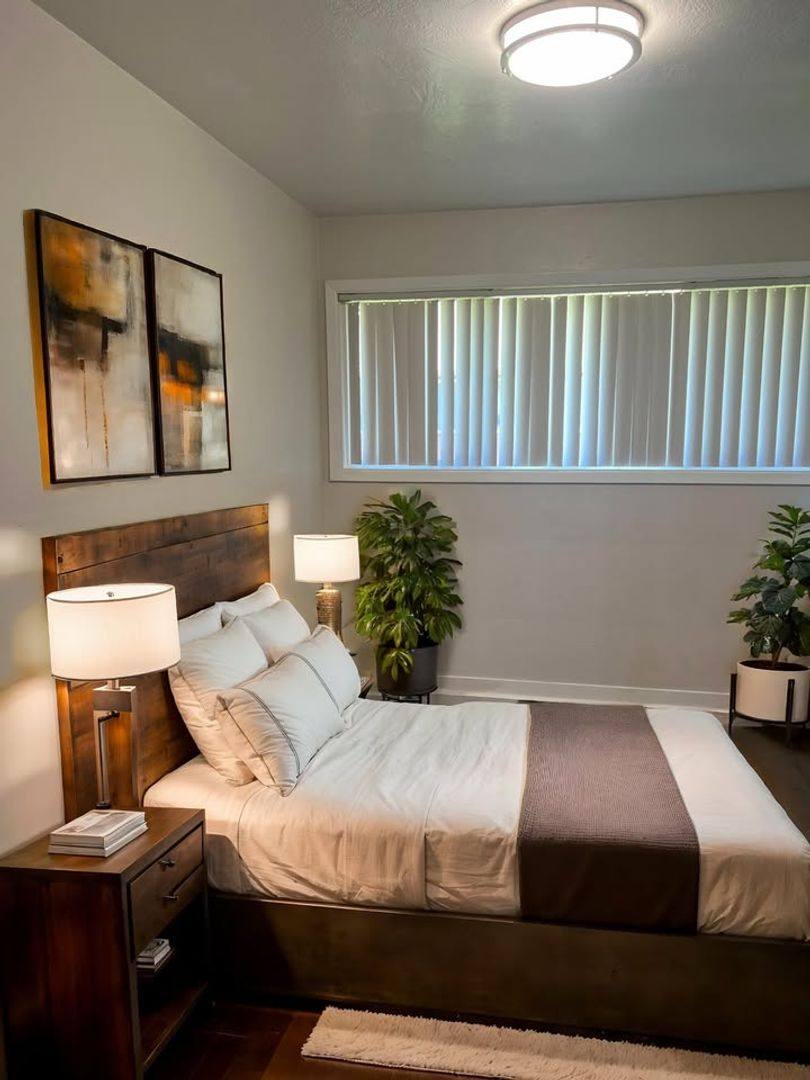 Apartment for rent at 701-725 Lockwood Lane S, Salem, OR 97302