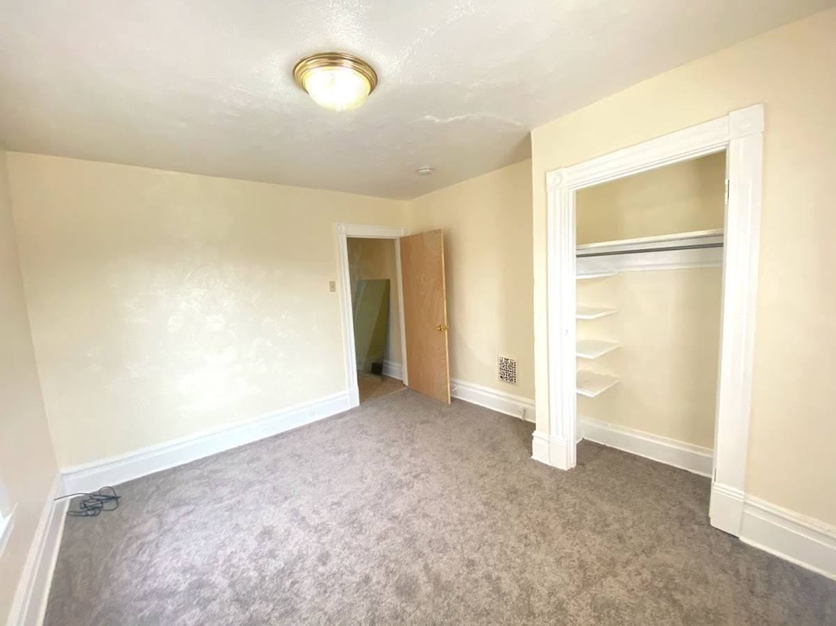 Townhouse for rent at 557 3rd St, Pitcairn, PA 15140