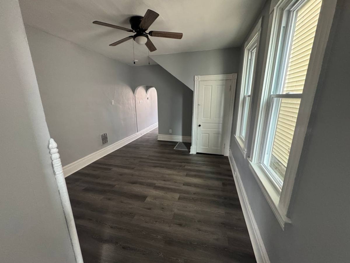 Townhouse for rent at 559 3rd St, Pitcairn, PA 15140