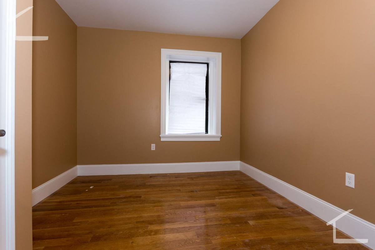 House for rent at 32 Linden St #1E, Allston, MA 02134