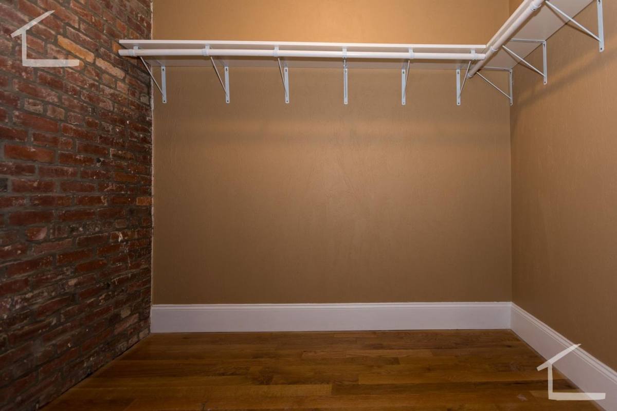 House for rent at 32 Linden St #1E, Allston, MA 02134
