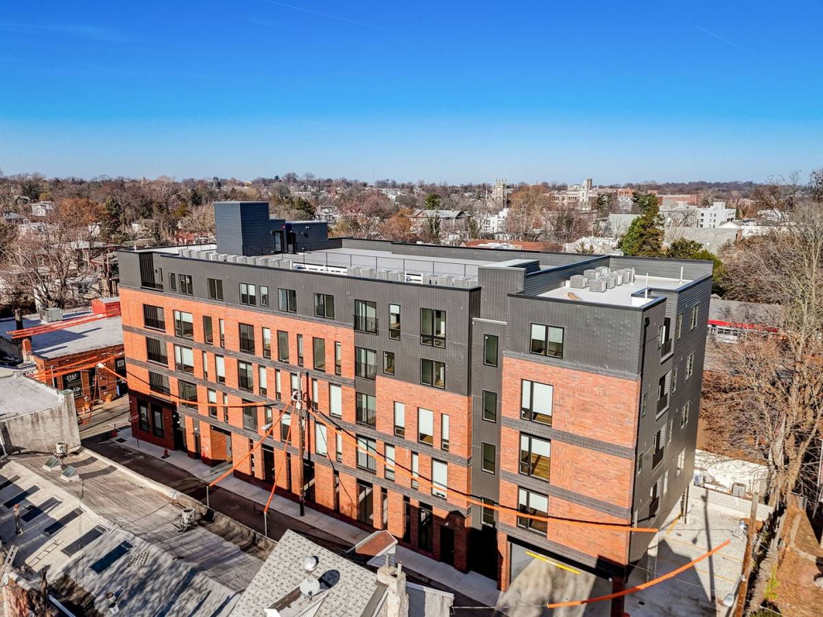 Apartment for rent at 212 W Rittenhouse St, Philadelphia, PA 19144
