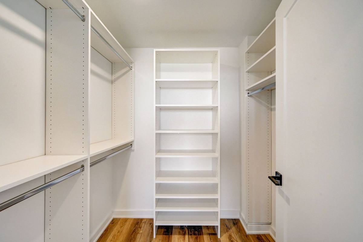 Apartment for rent at 212 W Rittenhouse St, Philadelphia, PA 19144