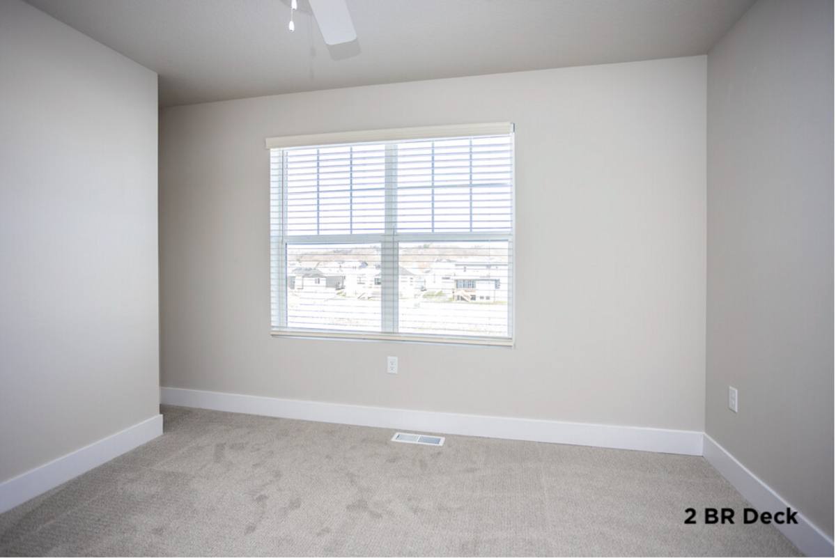 Townhouse for rent at 1747 S Telluride St, West Des Moines, IA 50265