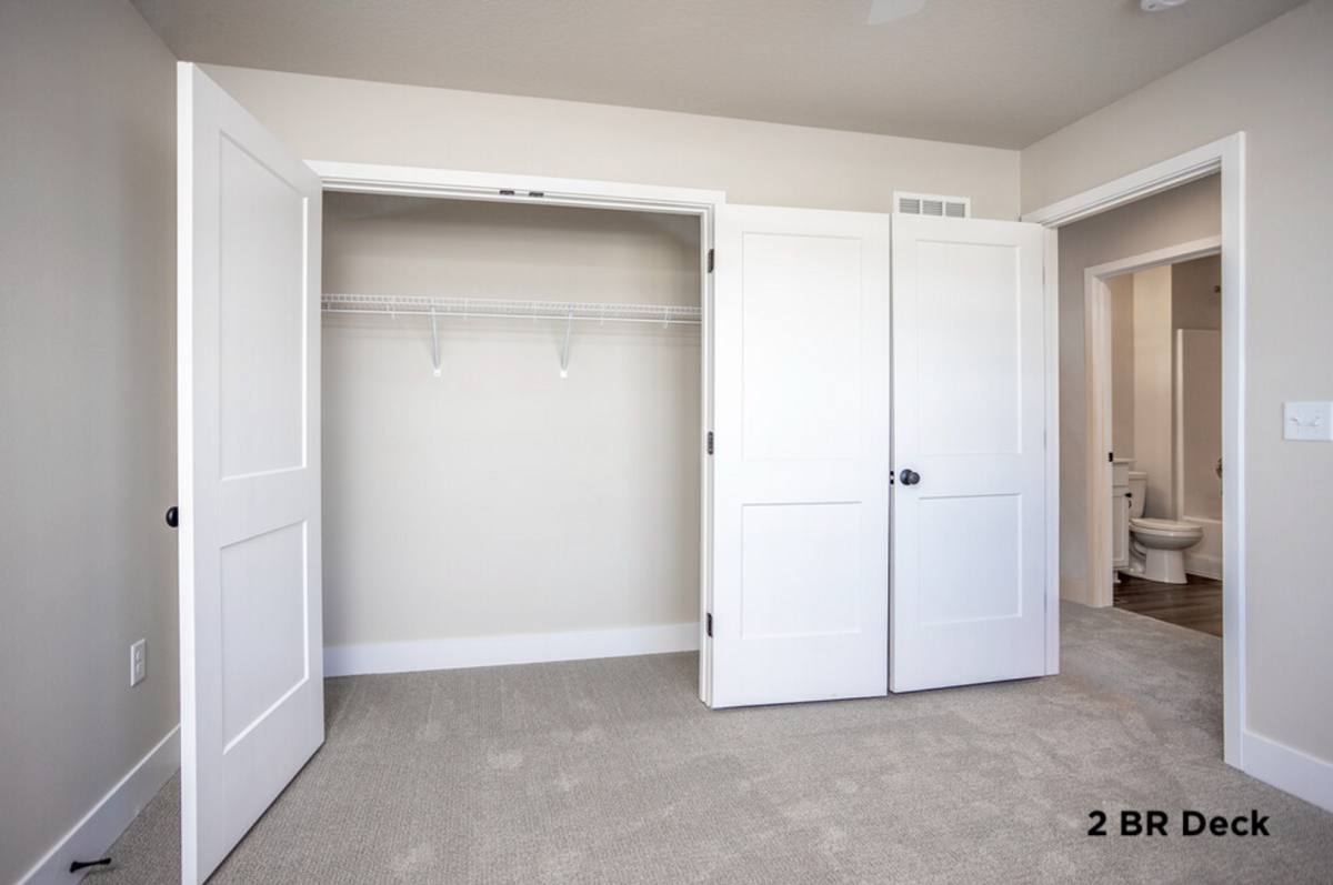 Townhouse for rent at 1747 S Telluride St, West Des Moines, IA 50265