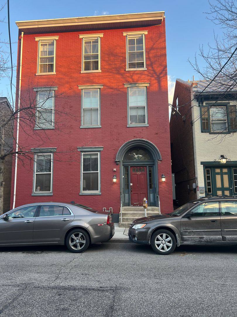 Apartment for rent at 173 & 179 W Louther St, Carlisle, PA 17013