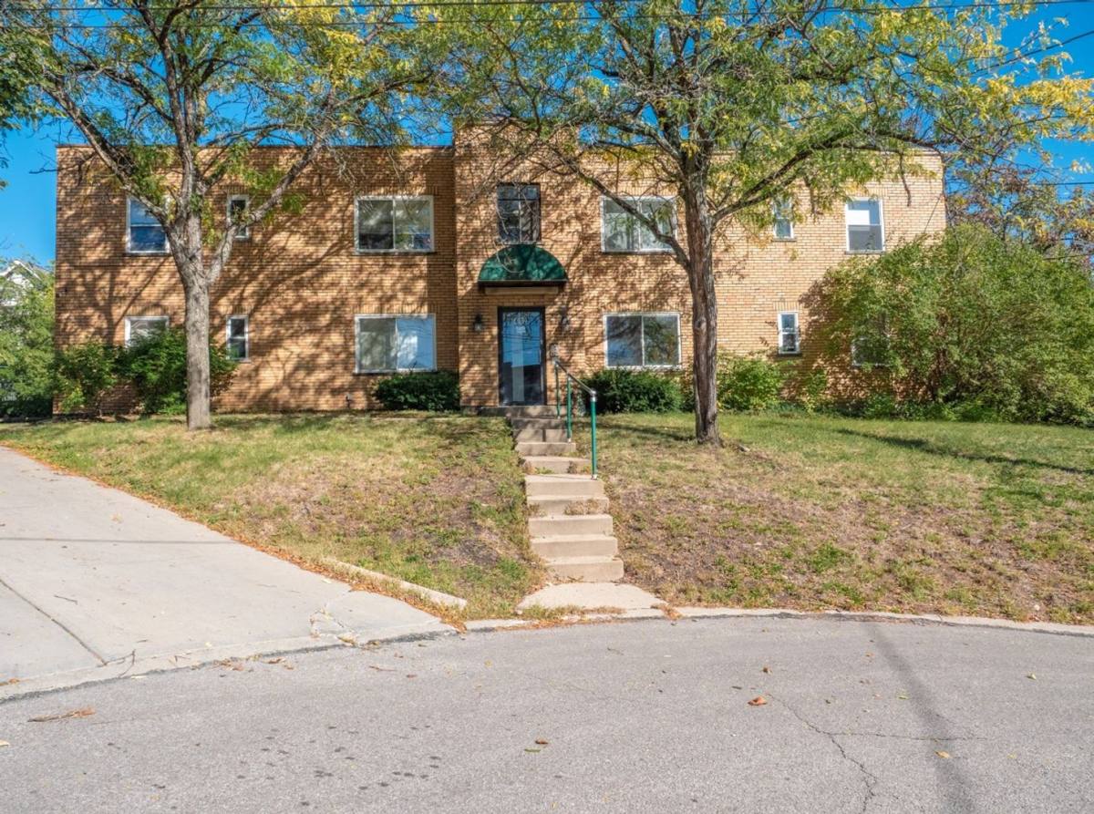 Apartment for rent at 412 Volkert Place, Cincinnati, OH 45219